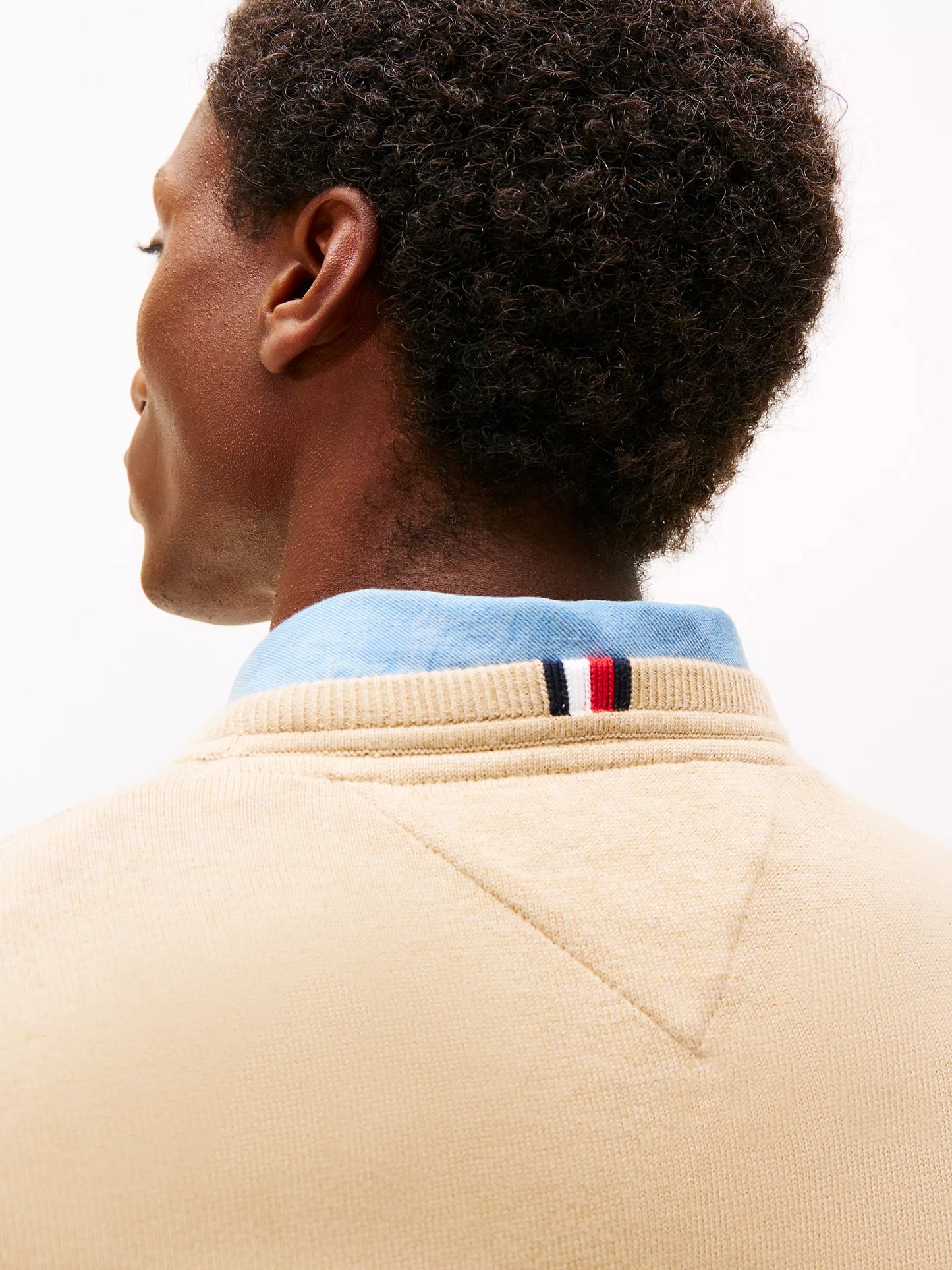 Suéter de Cuello Redondo a Rayas – Beige