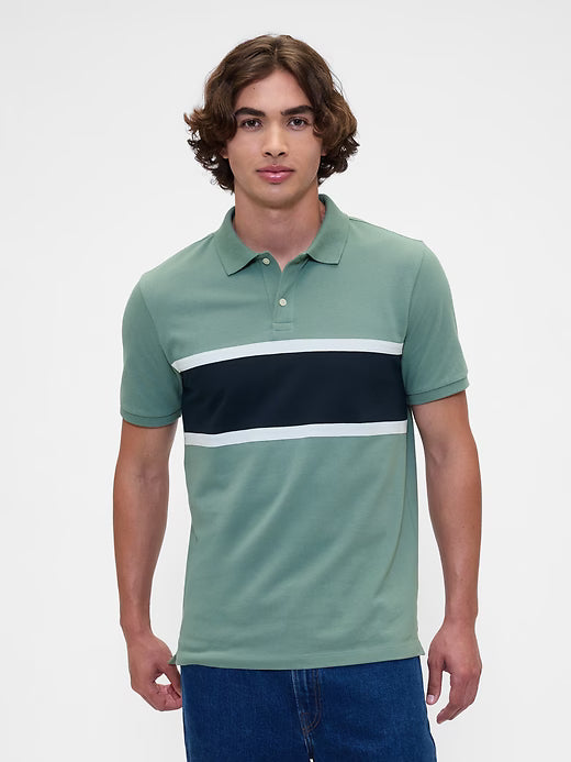 Camisa Polo Stretch Piqué para hombre – Verde gris con rayas blancas y azules - GAP